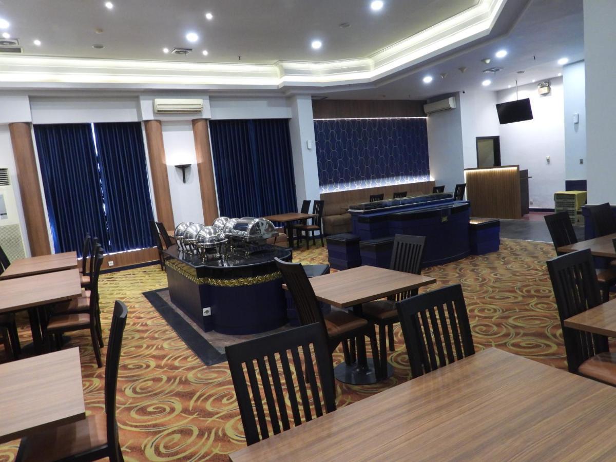 Maxwell Hotel Jakarta Exterior photo